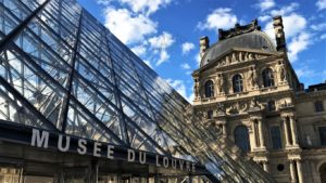 Entrada do Museu do Louvre